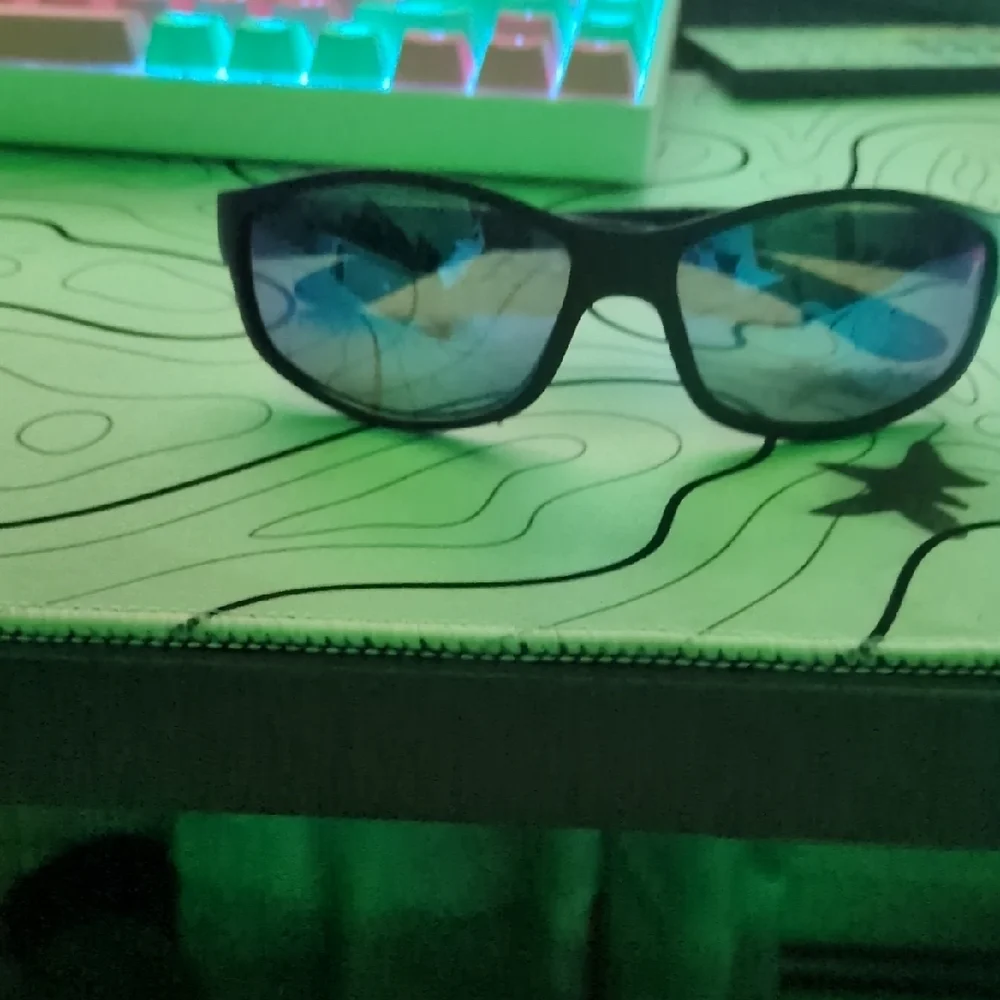 Foster Grant Kids Sunglasses Black with Blue Tint